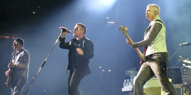 U2, LES DIEUX DU STADE