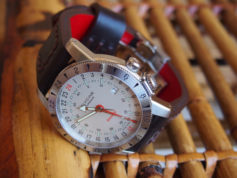 Glycine airman base 22 best sale purist review